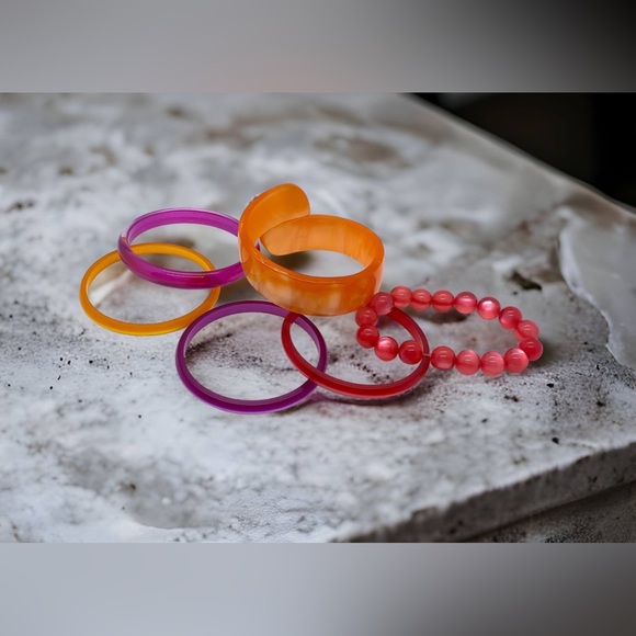 Retro Moon Glow Bracelets Colourful Plastic Jewelry Lot - Picture 5 of 10